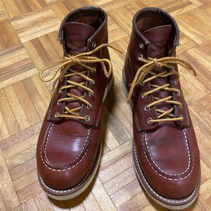 Red Wing Classic Moc No. 9106 in size 8